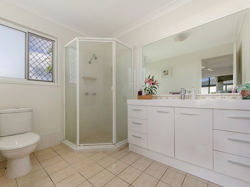 40 Straite Drive, Robina QLD 4226