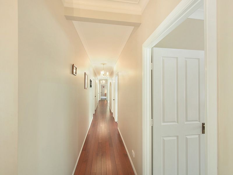 2 Ringwood Court, Robina QLD 4226