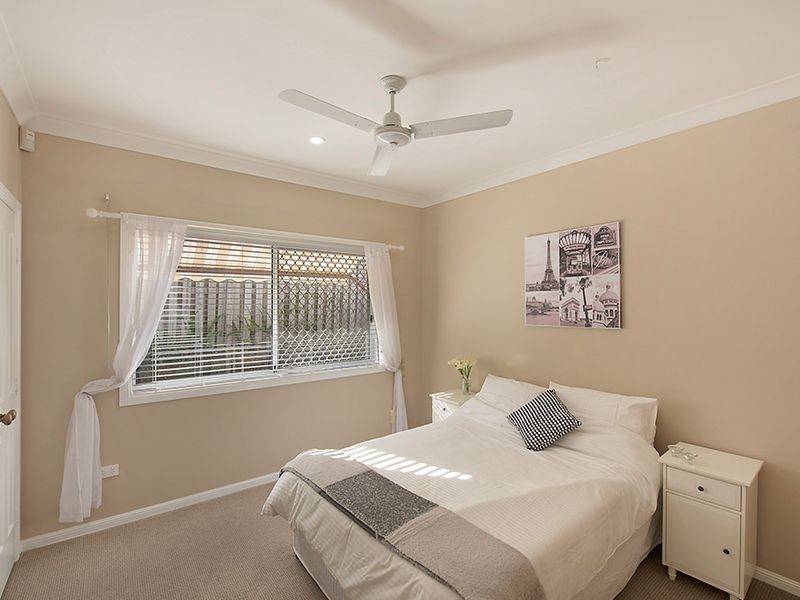 2 Ringwood Court, Robina QLD 4226