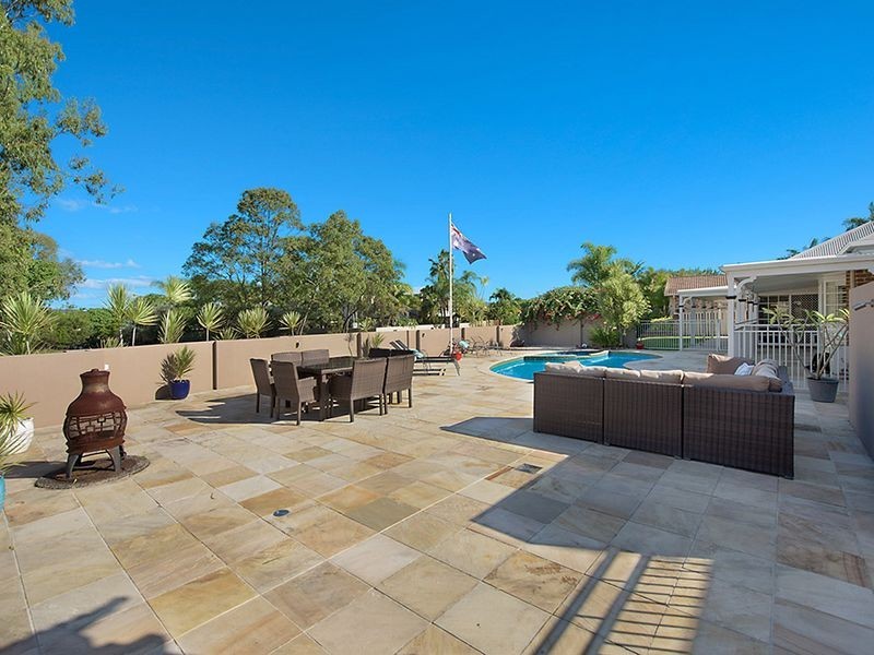 2 Ringwood Court, Robina QLD 4226