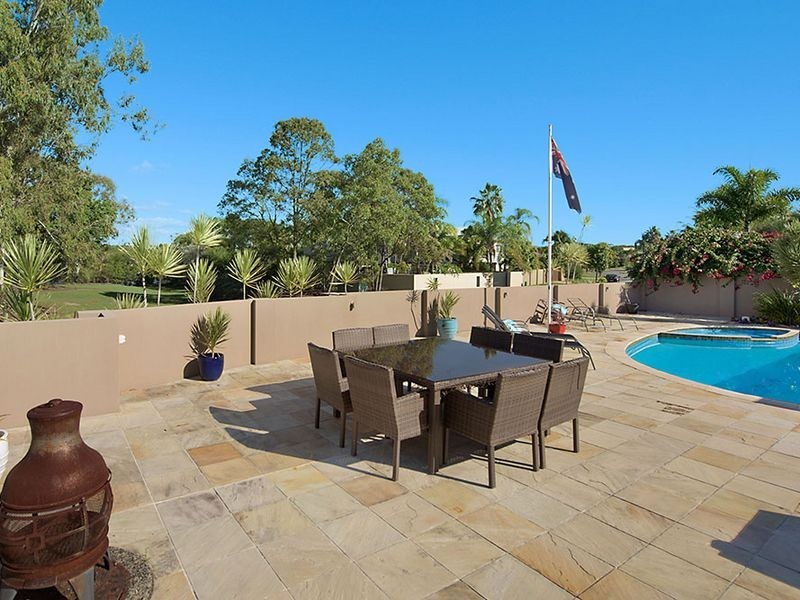 2 Ringwood Court, Robina QLD 4226