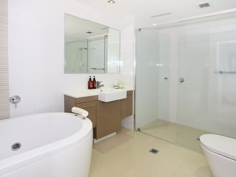112/22-24 Ben Lexcen Place, Robina QLD 4226