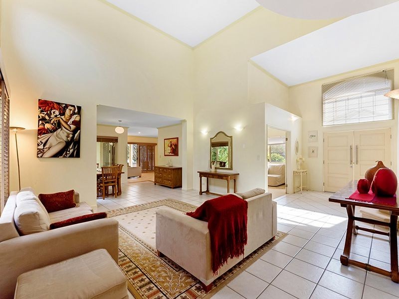 2 Sternway Place, Clear Island Waters QLD 4226