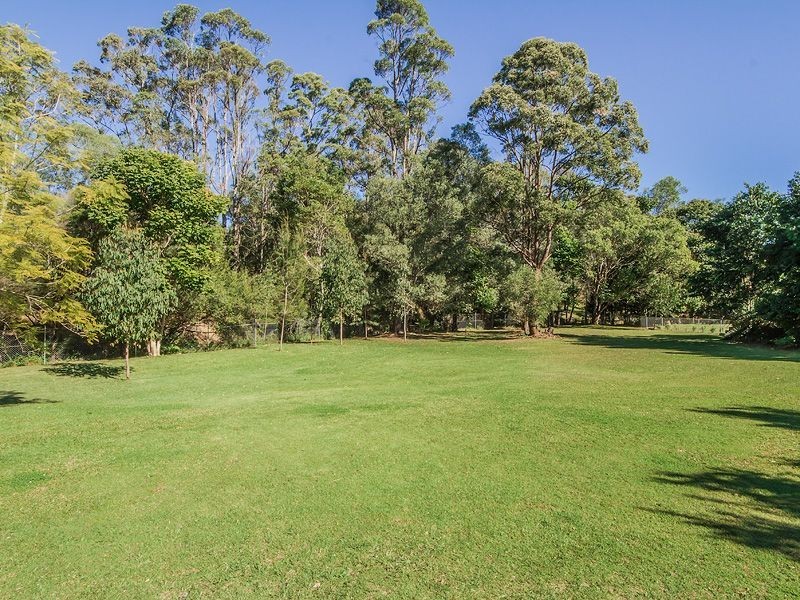 4 Hersden Court, Bonogin QLD 4213