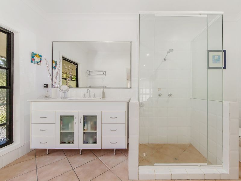 4 Hersden Court, Bonogin QLD 4213