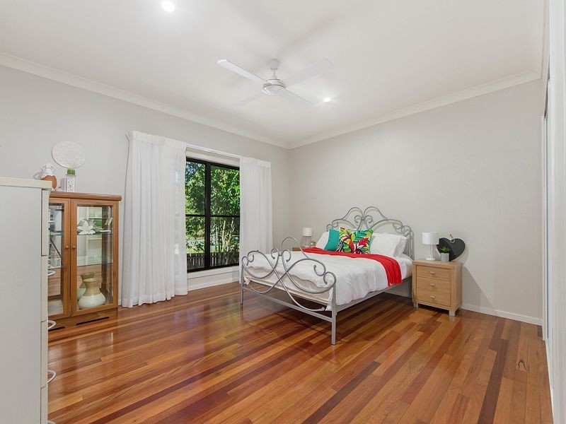 4 Hersden Court, Bonogin QLD 4213