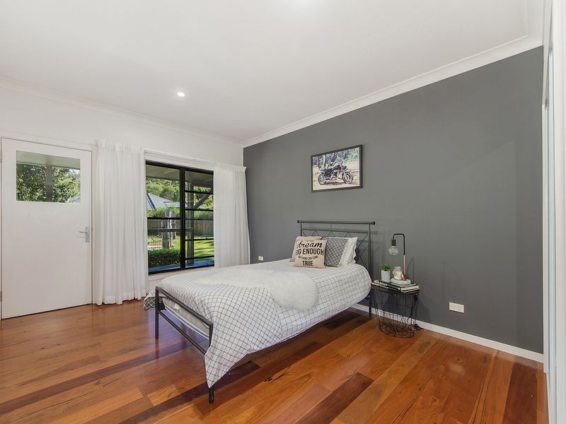 4 Hersden Court, Bonogin QLD 4213