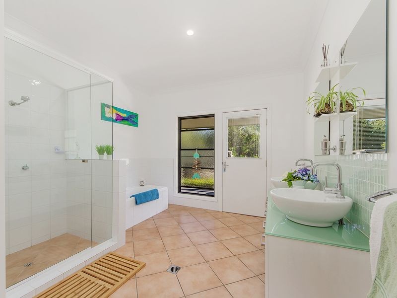 4 Hersden Court, Bonogin QLD 4213