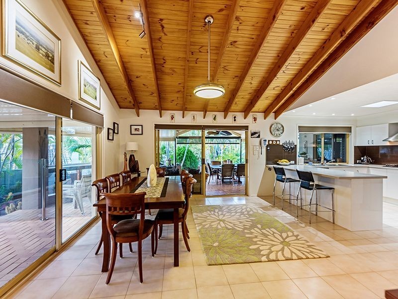 5 Merion Court, Robina QLD 4226