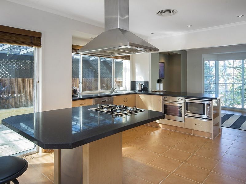 10 Newport Drive, Robina QLD 4226