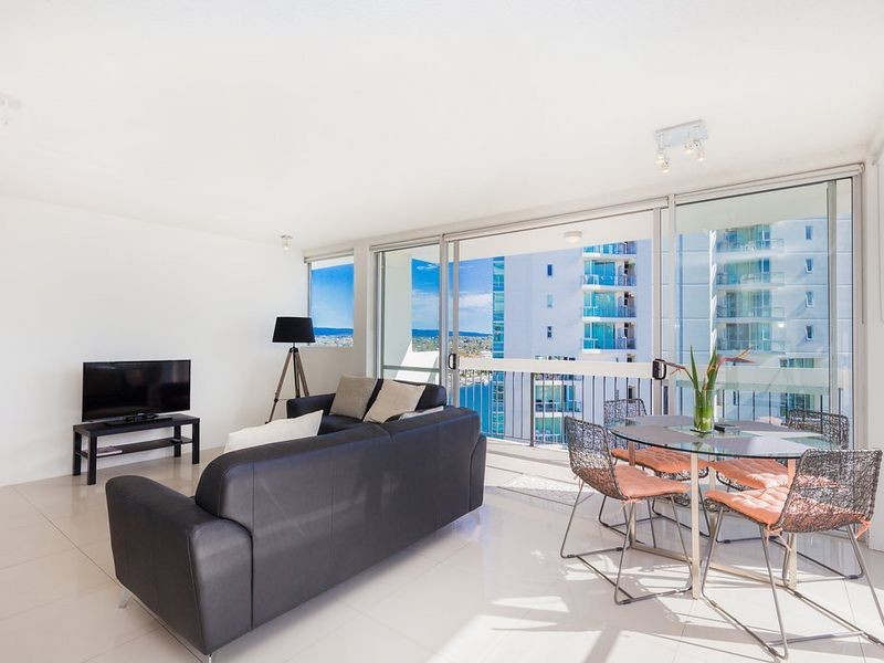 111/32 Riverview Parade, Surfers Paradise QLD 4217