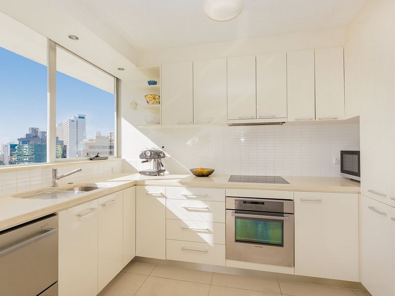 111/32 Riverview Parade, Surfers Paradise QLD 4217