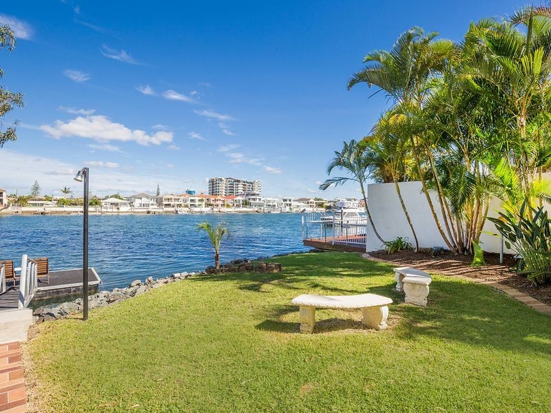 111/32 Riverview Parade, Surfers Paradise QLD 4217