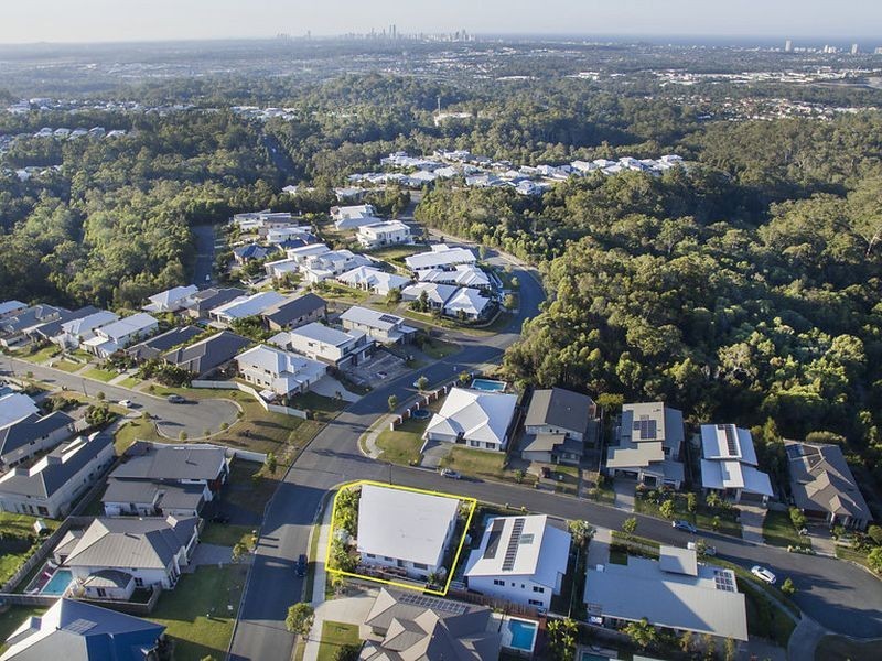14 Golden Grove Boulevard, Reedy Creek QLD 4227