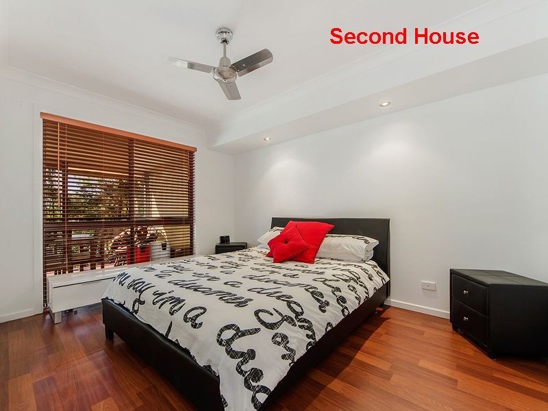 14 Umpara Crescent, Mudgeeraba QLD 4213