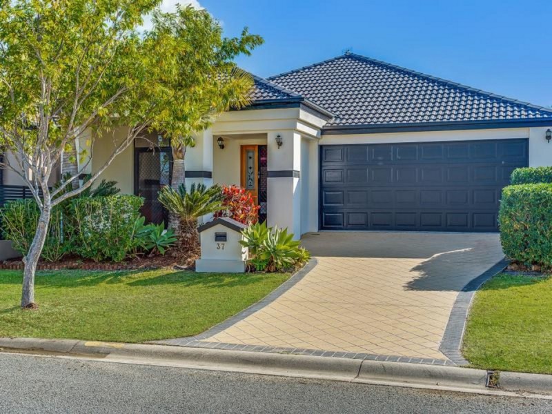 37 North Shore Avenue, Varsity Lakes QLD 4227