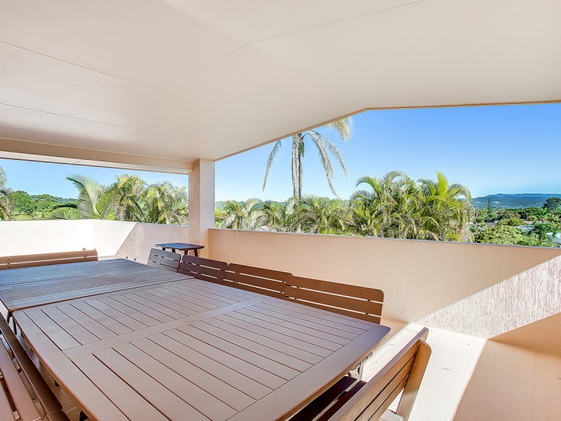 5 Kevin Court, Miami QLD 4220