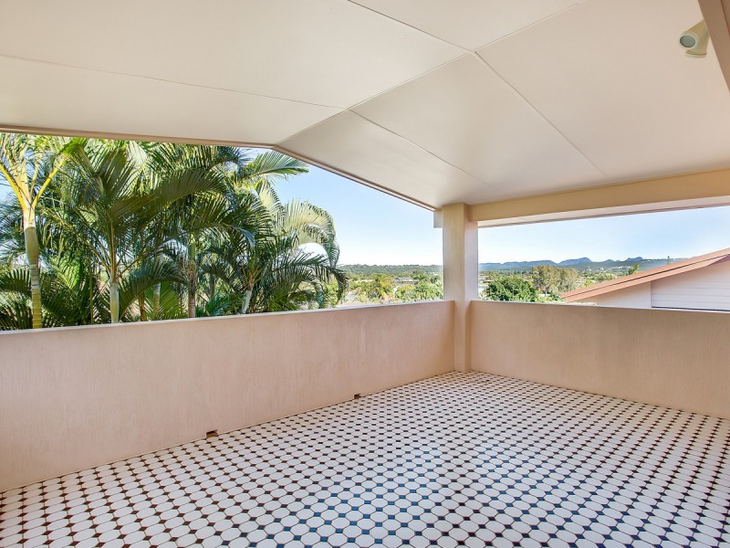 5 Kevin Court, Miami QLD 4220