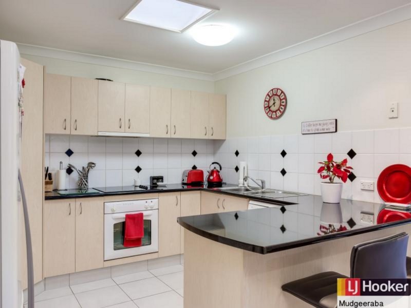 1/77 Kincaid Drive, Highland Park QLD 4211