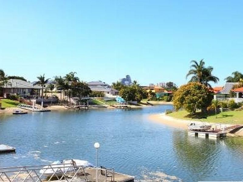 21 Allandale Entrance, Mermaid Waters QLD 4218