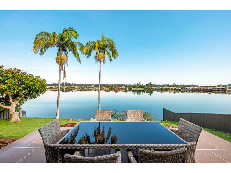 39 Ironbark Street, Elanora QLD 4221