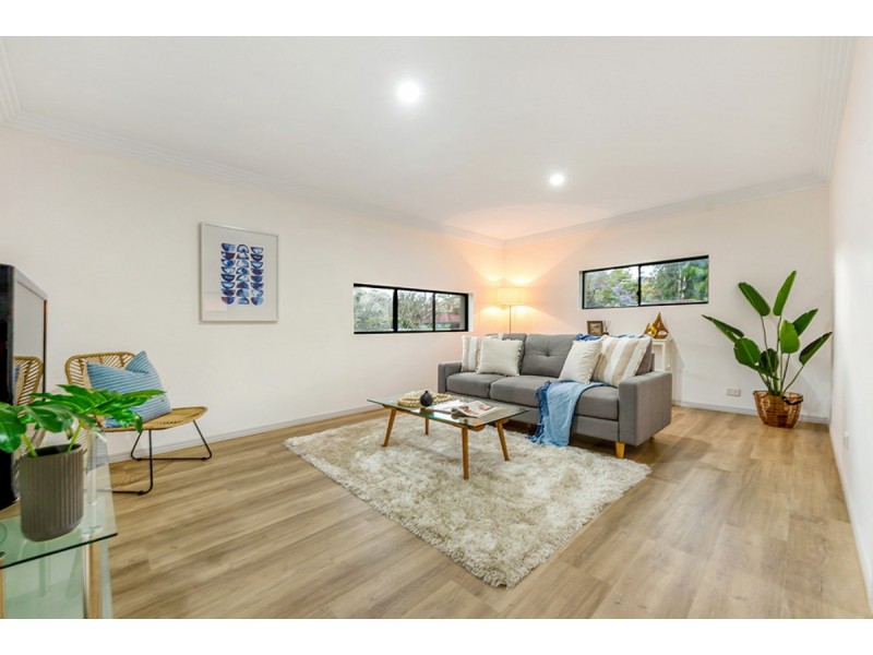 39 Ironbark Street, Elanora QLD 4221