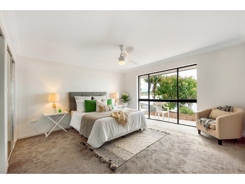 39 Ironbark Street, Elanora QLD 4221