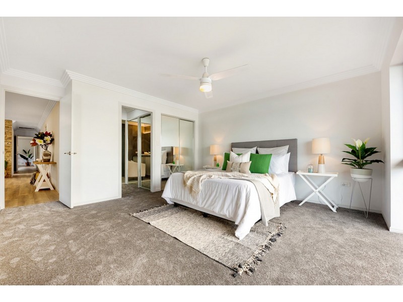 39 Ironbark Street, Elanora QLD 4221