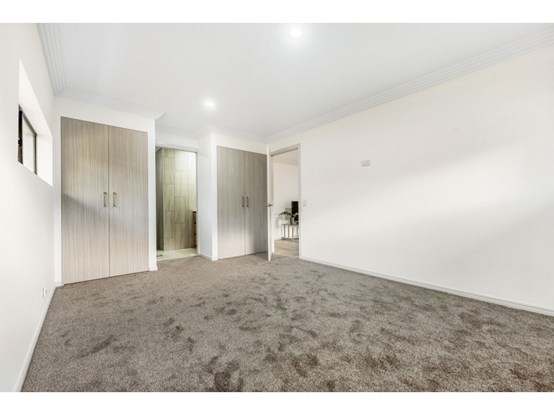 39 Ironbark Street, Elanora QLD 4221