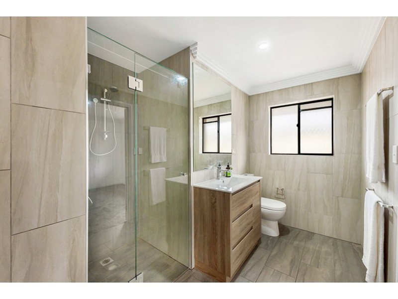 39 Ironbark Street, Elanora QLD 4221