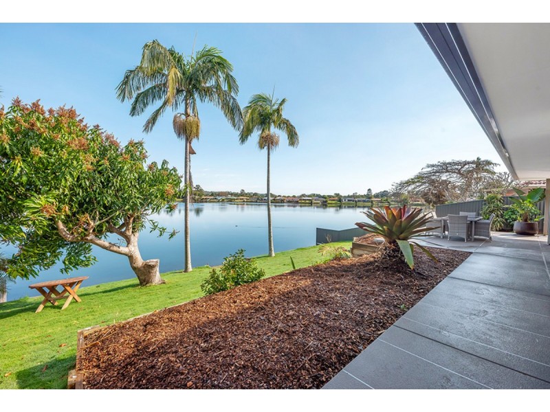 39 Ironbark Street, Elanora QLD 4221