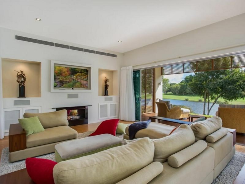 738 Peninsula Drive, Robina QLD 4226