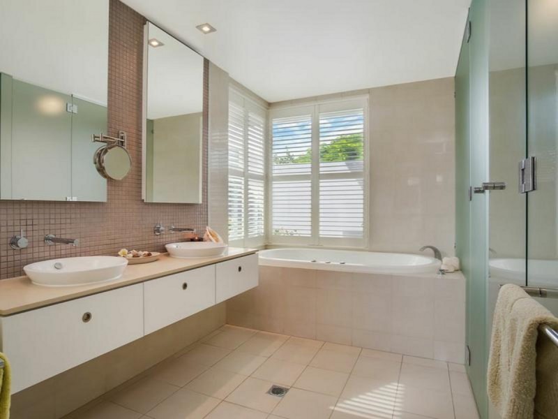 738 Peninsula Drive, Robina QLD 4226