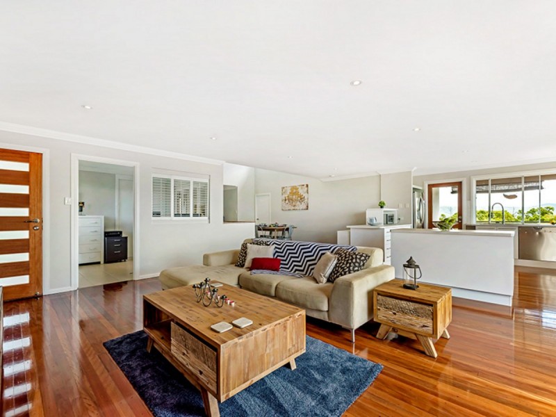 31 Tara Vista Boulevard, Highland Park QLD 4211