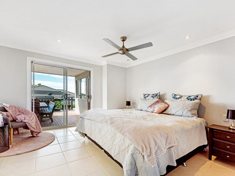 31 Tara Vista Boulevard, Highland Park QLD 4211