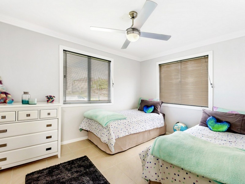 31 Tara Vista Boulevard, Highland Park QLD 4211