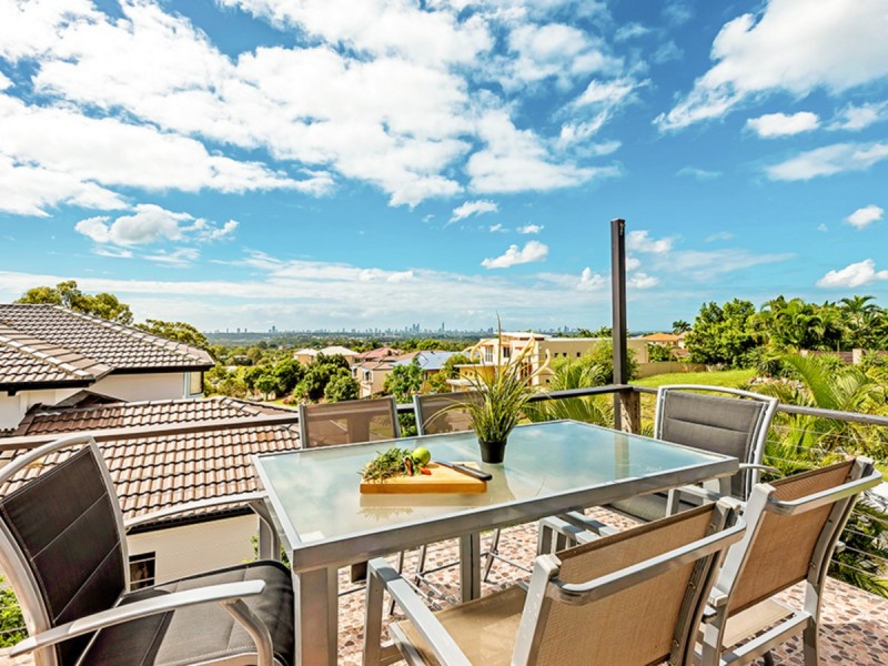 31 Tara Vista Boulevard, Highland Park QLD 4211