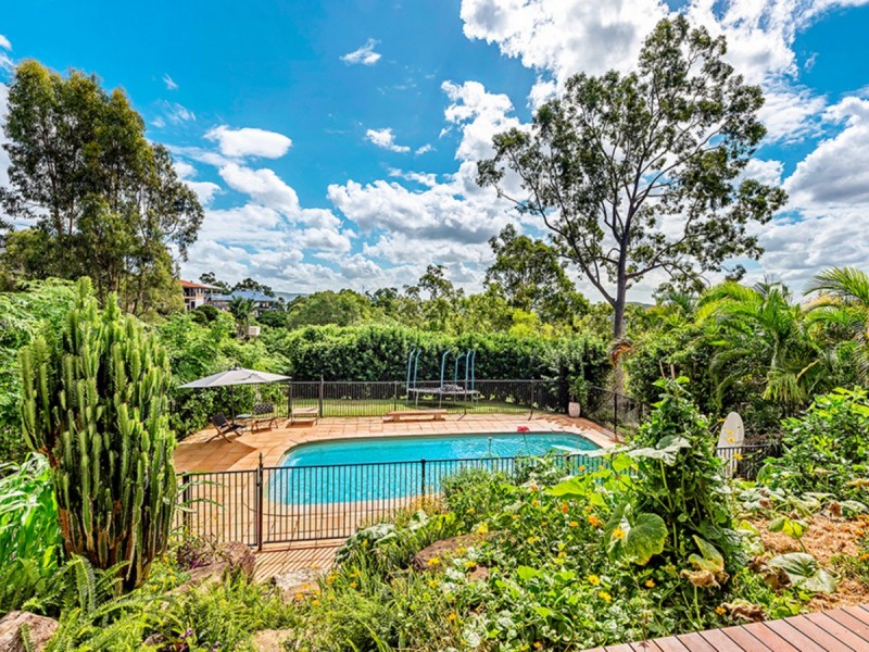 31 Tara Vista Boulevard, Highland Park QLD 4211