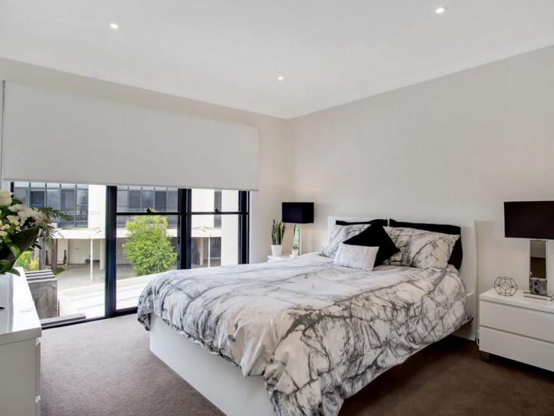 13 Peninsula Drive, Robina QLD 4226