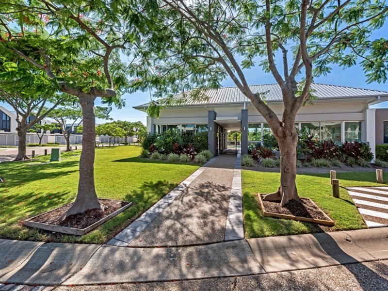 13 Peninsula Drive, Robina QLD 4226