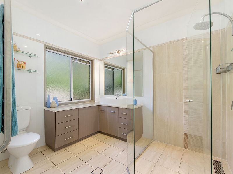 2 Trinity Place, Robina QLD 4226