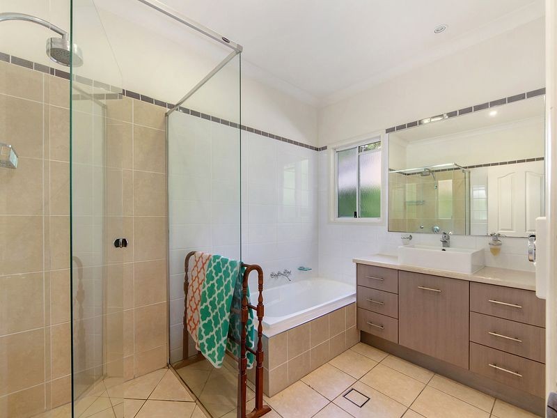 2 Trinity Place, Robina QLD 4226