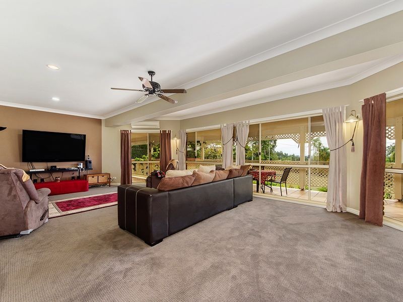 32 Wallaby Drive, Mudgeeraba QLD 4213