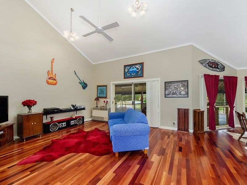 32 Wallaby Drive, Mudgeeraba QLD 4213