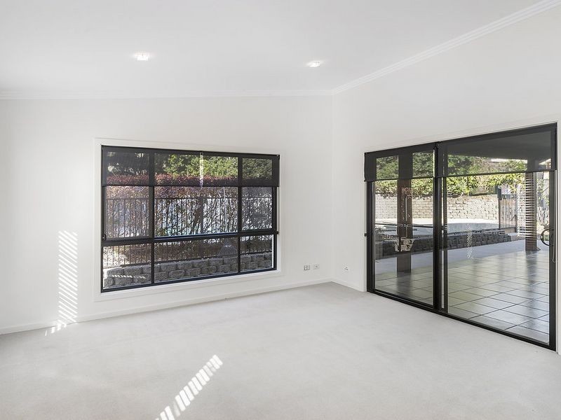 4 Corvus Way, Robina QLD 4226