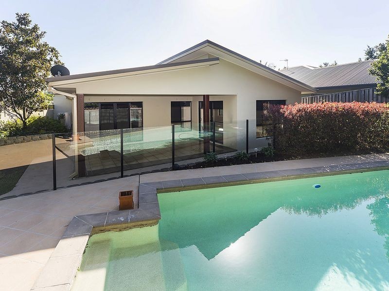 4 Corvus Way, Robina QLD 4226