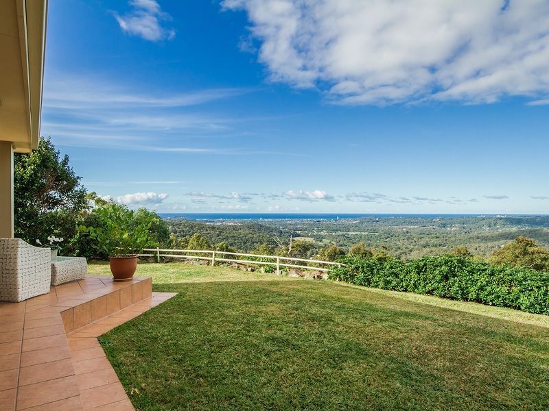 72 Brackenfield Court, Bonogin QLD 4213