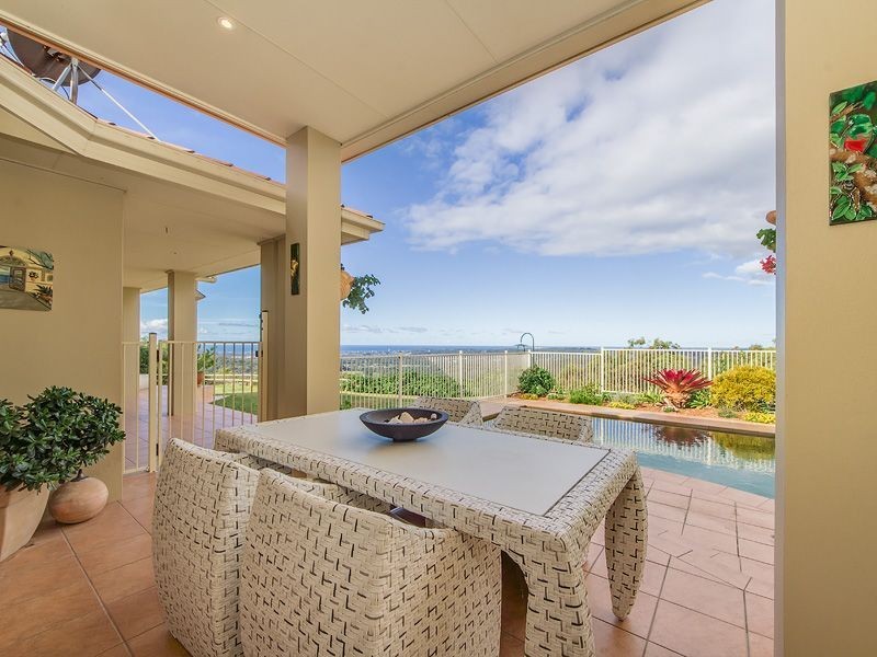 72 Brackenfield Court, Bonogin QLD 4213