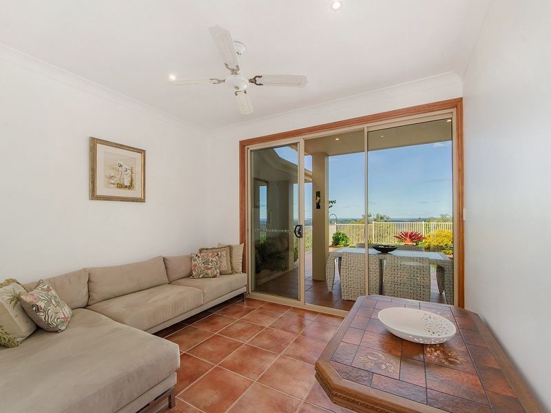 72 Brackenfield Court, Bonogin QLD 4213