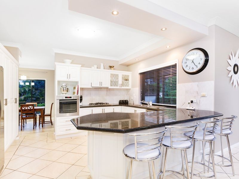 2 Mercure Place, Highland Park QLD 4211